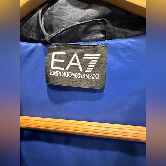 Emporio Armani zigzag navy puffer jacket size m medium men’s preowned - Picture 4 of 5